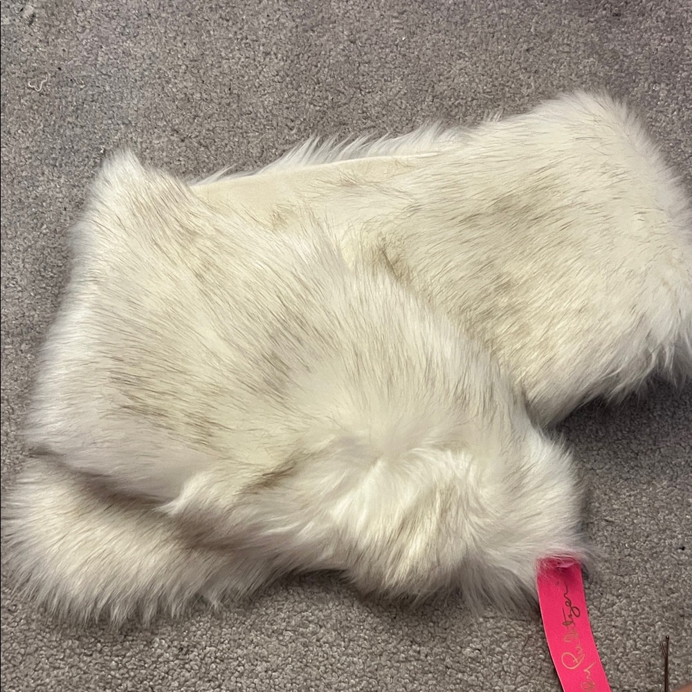 Lilly Pulitzer Ava Fur Scarf - Picture 4 of 8